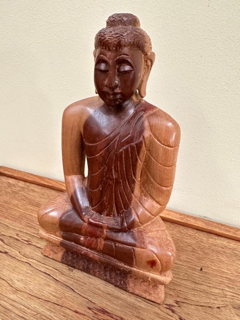 buddha-sitting